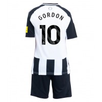 Maglia Calcio Newcastle United Anthony Gordon #10 Prima Divisa Bambino 2024-25 Manica Corta (+ pantaloncini)